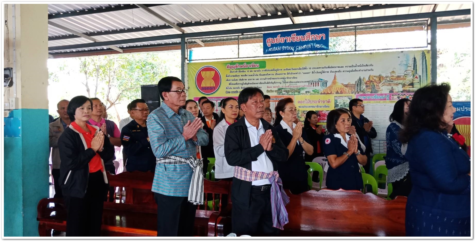 พช.นครพนม-ออกบริการจังหวัดเคลื่อนที่และหน่วยแพทย์เคลื่อนที่ พอ.สว. ณ โรงเรียนบ้านท่าลาด ต.ท่าลาด อ.เรณูนคร