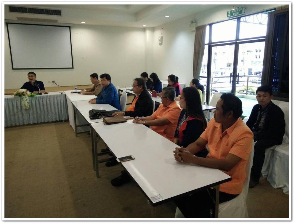 พช.นครพนม-ผู้ตรวจฯประชุม จนท.พช.นครพนม
