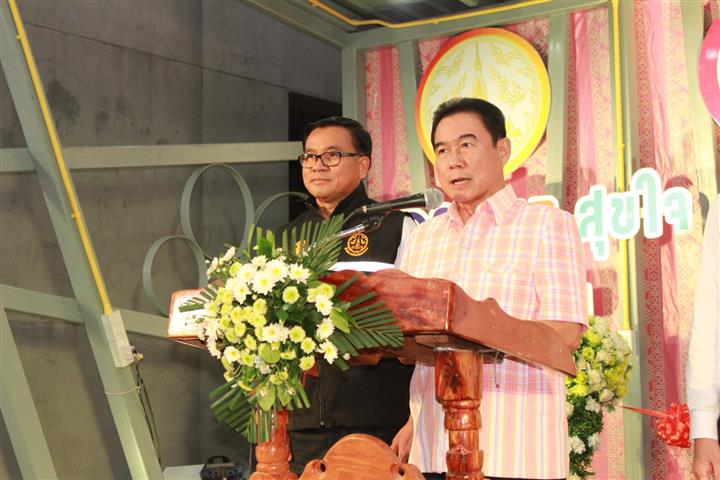พช.นครพนม-เปิดงานมหกรรมสินค้ากลุ่มจังหวัดสู่สากล “shop สนุก สุขใจ” เปิดที่ทำการ OTOP Trader นครพนม”