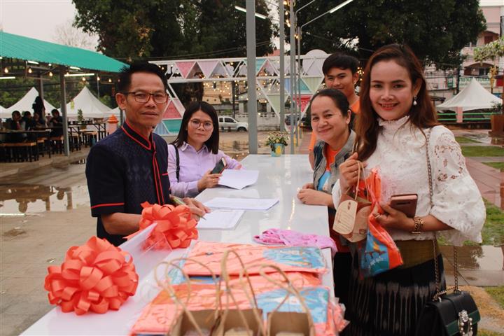 พช.นครพนม- จัดงานแถลงข่าวงาน “มหกรรมสินค้ากลุ่มจังหวัดสู่สากล” Shop สนุก สุขใจ โครงการท่องเที่ยว “สนุกสุขใจด้วย Smart Village Smart OTOP”