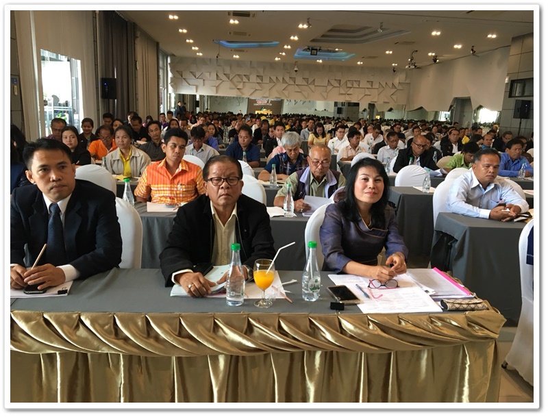 พช.นครพนม-บรรยาย ในหัวข้อ “ประเด็นสำคัญในการจัดทำแผนชุมชนระดับตำบล” ตามโครงการอบรมสัมมนาเชิงปฏิบัติการ (Workshop) “การเชื่อมโยงและบูรณาการแผนในพื้นที่ ประจำปีงบประมาณ พ.ศ.2563”
