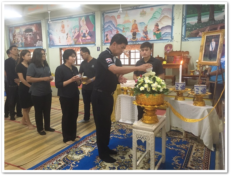 พช.นครพนม-ร่วมพิธีรดน้ำศพ นายทวี ดำรงเลิศบวร พัฒนาการจังหวัดนครพนม