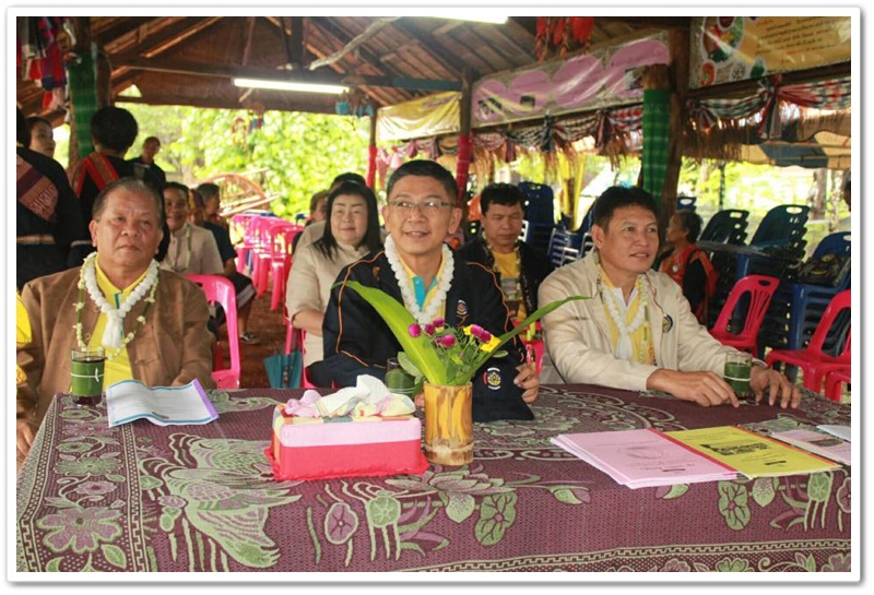 พช.นครพนม-ผู้ตรวจฯ ตรวจเยี่ยมผลการดำเนินงานงานหมู่บ้าน otop เพื่อการท่องเที่ยว (otop viilage) บ้านหนองสังข์ ต.หนองสังข์ อ.นาแก จ.นครพนม