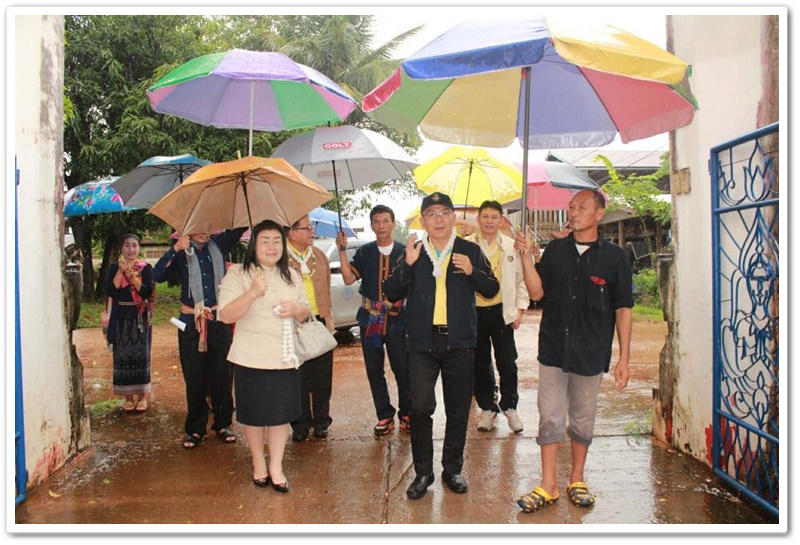 พช.นครพนม-ผู้ตรวจฯ ตรวจเยี่ยมผลการดำเนินงานงานหมู่บ้าน otop เพื่อการท่องเที่ยว (otop viilage) บ้านหนองสังข์ ต.หนองสังข์ อ.นาแก จ.นครพนม