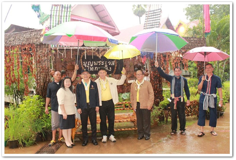พช.นครพนม-ผู้ตรวจฯ ตรวจเยี่ยมผลการดำเนินงานงานหมู่บ้าน otop เพื่อการท่องเที่ยว (otop viilage) บ้านหนองสังข์ ต.หนองสังข์ อ.นาแก จ.นครพนม