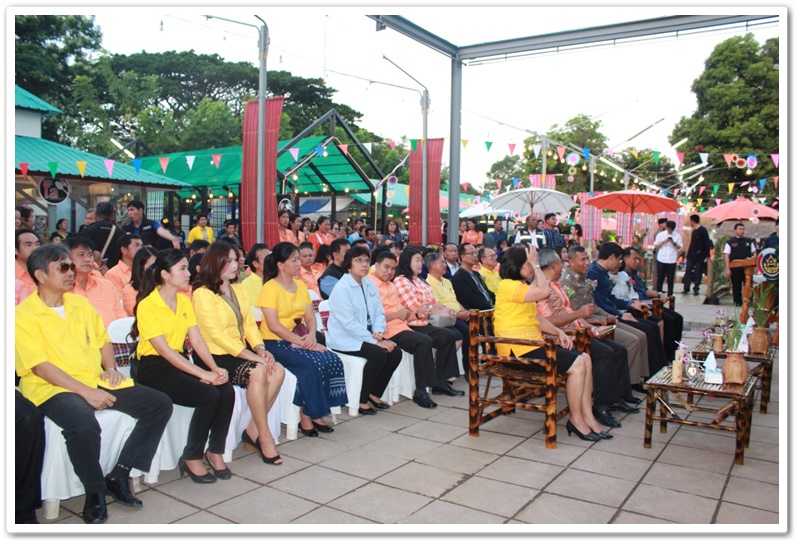 นครพนม-จัดงานมหกรรมหมู่บ้านเศรษฐกิจพอเพียงต้นแบบ แสดงผลงานการขับเคลื่อนหมู่บ้านน่าอยู่ 24 หมู่บ้าน