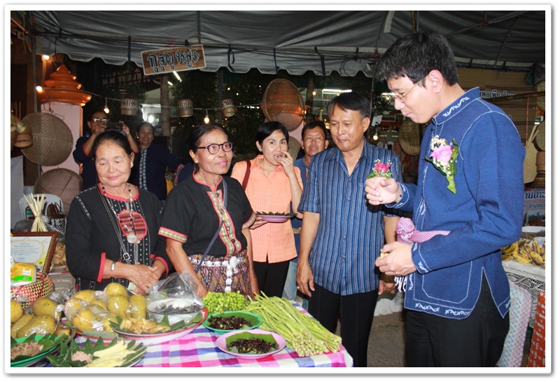 นครพนม-จัดงานมหกรรมหมู่บ้านเศรษฐกิจพอเพียงต้นแบบ แสดงผลงานการขับเคลื่อนหมู่บ้านน่าอยู่ 24 หมู่บ้าน