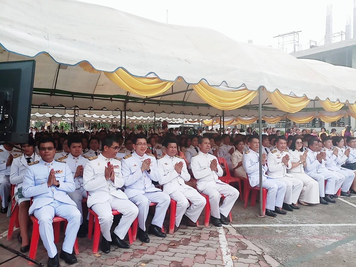 นครพนม-ร่วมถวายผ้าพระกฐินพระราชทานกรมการพัฒนาชุมชน ประจำปี 2561