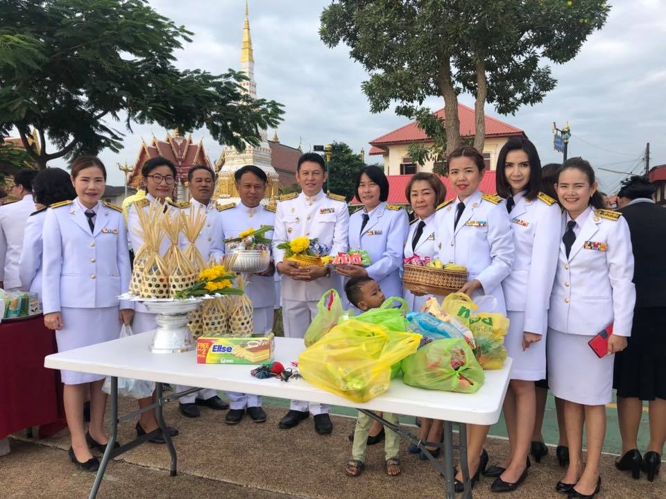 นครพนม-ร่วมประกอบพิธีบำเพ็ญกุศลและน้อมรำลึกเนื่องในวันคล้ายวันสวรรคต พระบาทสมเด็จพระปรมินทรมหาภูมิพลอดุลยเดช บรมนาถบพิตร