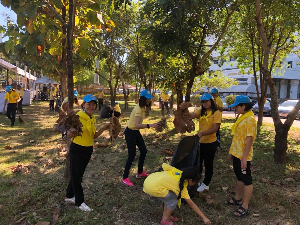 นครพนม-จิตอาสานครพนม ทำความดีด้วยหัวใจ พัฒนาสิ่งแวดล้อม กำจัดแหล่งเพาะพันธุ์ยุงลาย