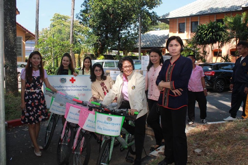 นครพนม-มอบสิ่งของร่วมงานรวมน้ำใจให้กาชาดนครพนม ประจำปี 2561