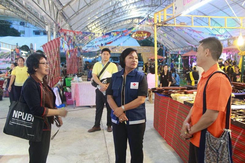 นครพนม-รองผู้ว่าราชการจังหวัดนครพนม เยี่ยมชมและให้กำลังใจหมู่บ้าน OTOP Village ในงานเปิดกิจกรรมการเชื่อมโยงการตลาดท่องเที่ยวฯ