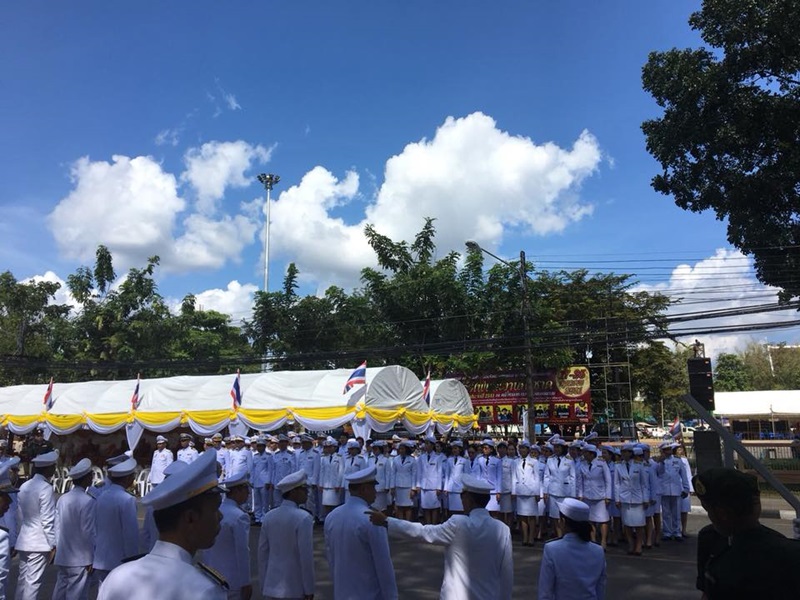 นครพนม-อัญเชิญไฟพระฤกษ์และขบวนแห่ปราสาทผึ้ง ก่อนพิธีเปิดประเพณีไหลเรือไฟประจำปี 2561