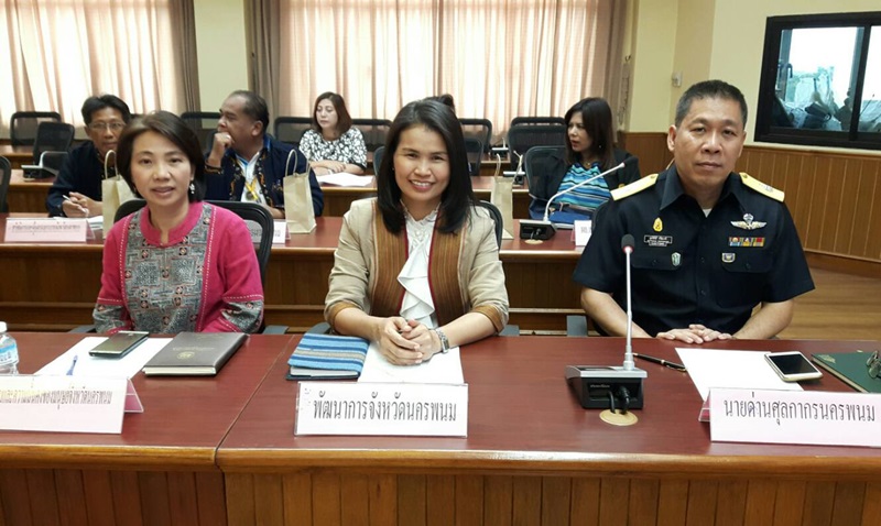 นครพนม-ประชุมเพื่อรับมอบนโยบายการป้องกันและแก้ไขปัญหายาเสพติดจังหวัดนครพนม ประจำปีงบประมาณ พ.ศ. 2562