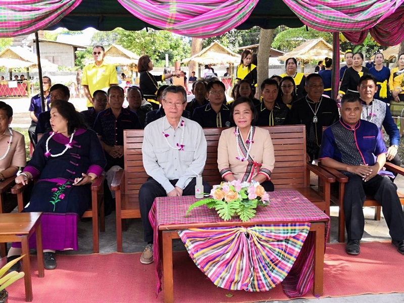 นครพนม-เปิดตัวหมู่บ้าน OTOP เพื่อการท่องเที่ยว (OTOP Village) 8 เส้นทาง หมู่บ้านนาถ่อน