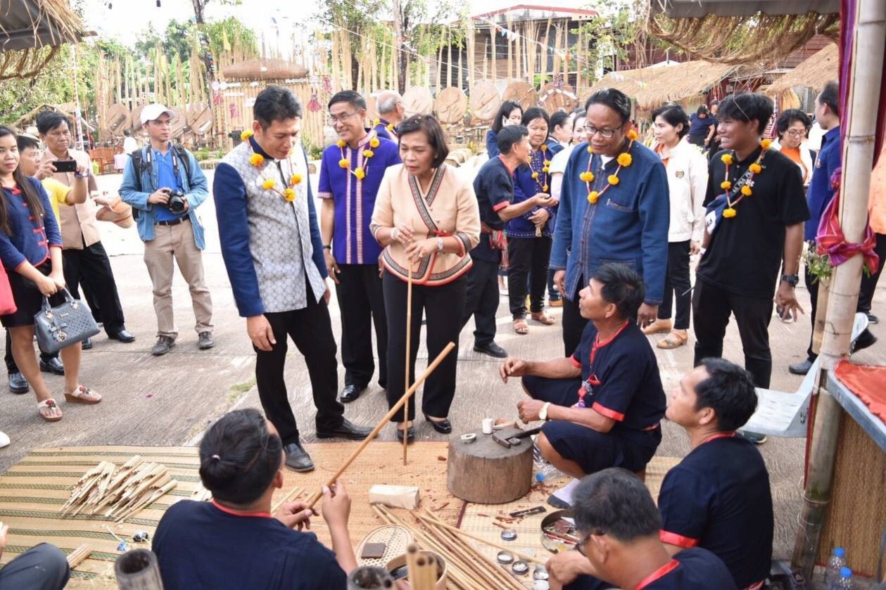 นครพนม-เปิดตัวหมู่บ้าน OTOP เพื่อการท่องเที่ยว (OTOP Village) 8 เส้นทาง หมู่บ้านท่าเรือ