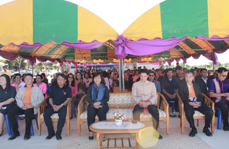 พ่อเมืองนครพนมเดินหน้า!นำประชาชน kick off จปฐ.” 1 วัน 1 อำเภอ จัดเก็บฉับไวแบบม้วนเดียวจบ ข้อมูลครบ ใช้ประโยชน์ได้ทัน”