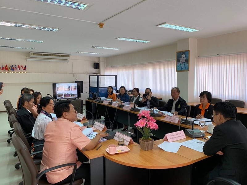 ?นครพนม ประชุมคณะกรรมการศูนย์ช่วยเหลือผู้ประสบความเดือดร้อนด้านอาชีพ กระทรวงแรงงาน