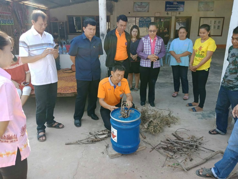 ?ติดตามและสนับสนุนการขับเคลื่อนการพัฒนาเศรษฐกิจฐานรากและประชารัฐ