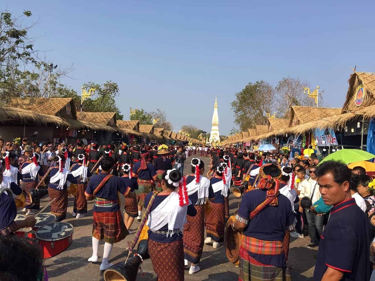?นครพนมร่วมพิธีขบวนแห่อัญเชิญพระอุปคุตจากริมฝั่งแม่น้ำโขง ในงานนมัสการพระธาตุพนม ปี 2562