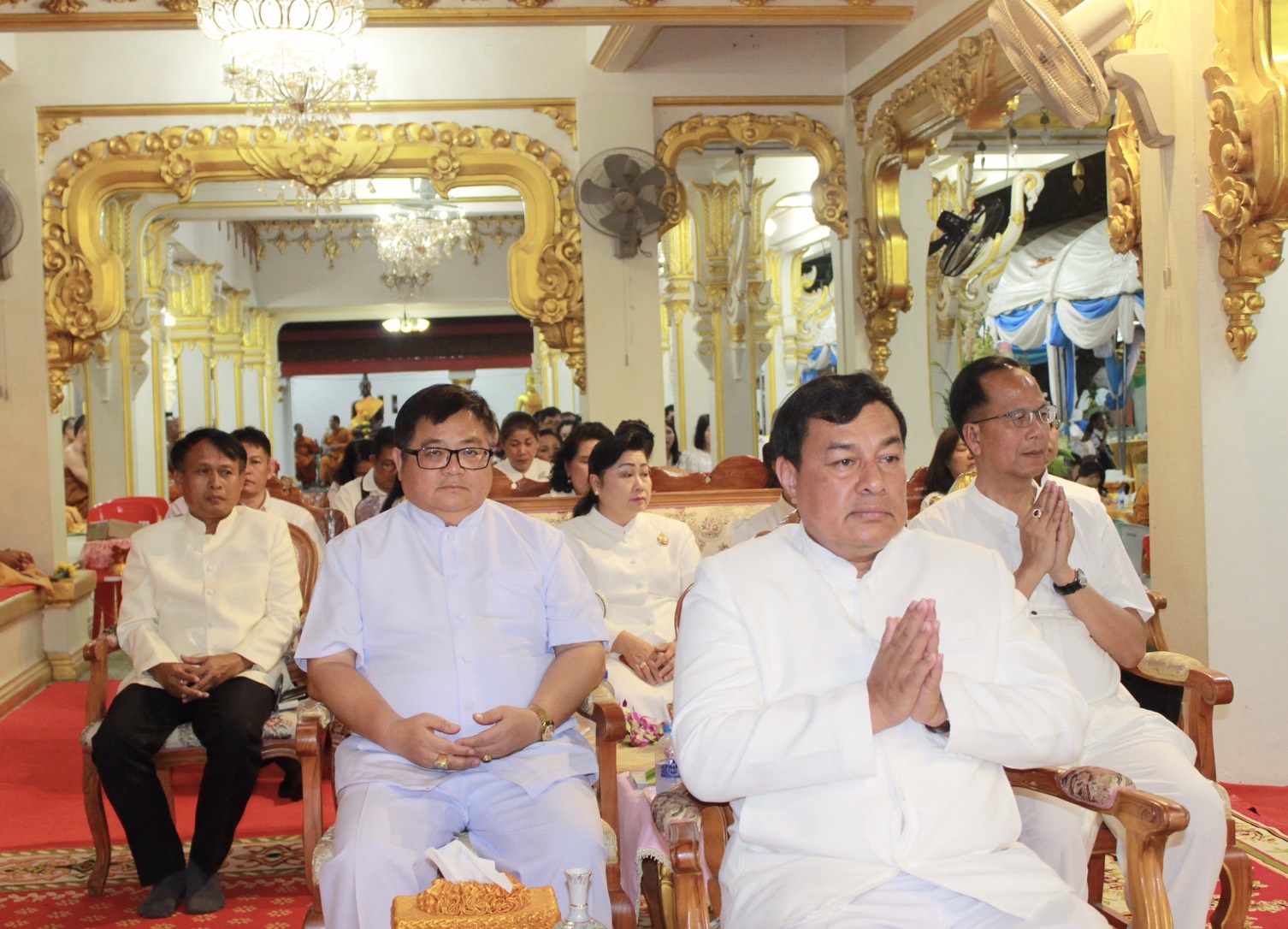 ?พช.นครพนม ร่วมรับฟังพระธรรมเทศนาและเวียนเทียนในงานนมัสการพระธาตุพนม 2562