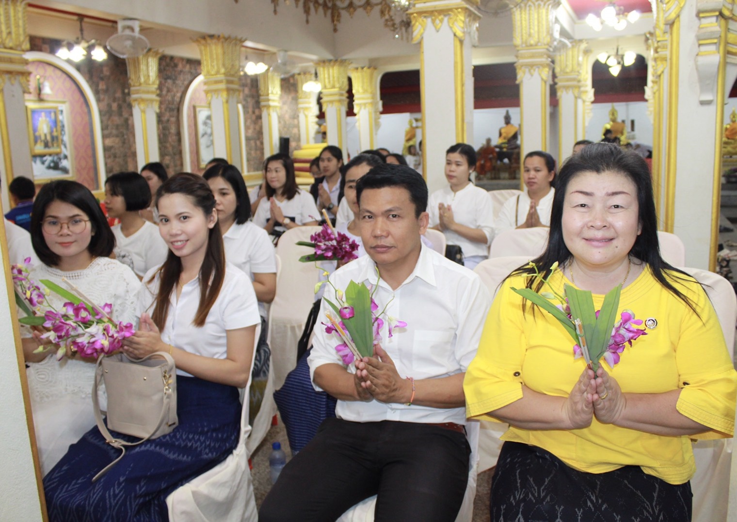 ?พช.นครพนม ร่วมรับฟังพระธรรมเทศนาและเวียนเทียนในงานนมัสการพระธาตุพนม 2562