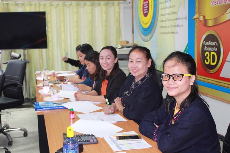 >>พช.นครพนม ประชุมคณะอนุกรรมการบริหารกองทุนพัฒนาบทบาทสตรีระดับจังหวัด จังหวัดนครพนม<<