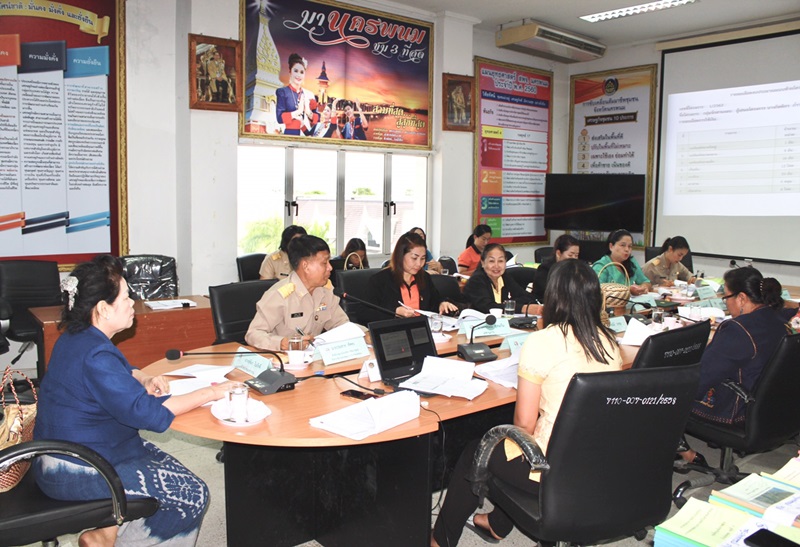 ประชุมคณะทำงานขับเคลื่อนกองทุนพัฒนาบทบาทสตรีจังหวัดนครพนม ครั้งที่ 5/2562