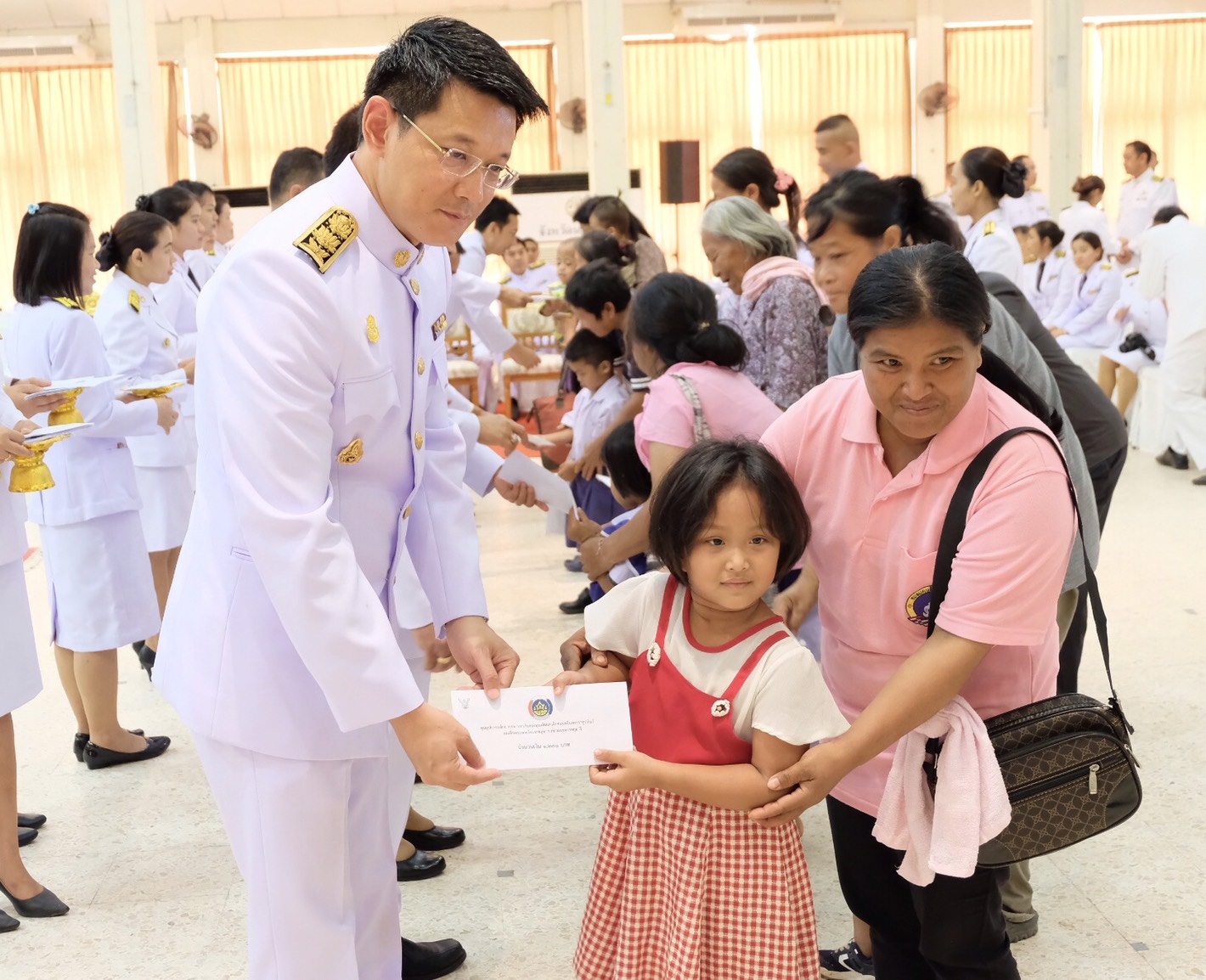 @นครพนม : วันระลึกพระบาทสมเด็จพระนั่งเกล้าเจ้าอยู่หัว พระมหาเจษฎาราชเจ้า และวันข้าราชการพลเรือน ประจำปี 2562