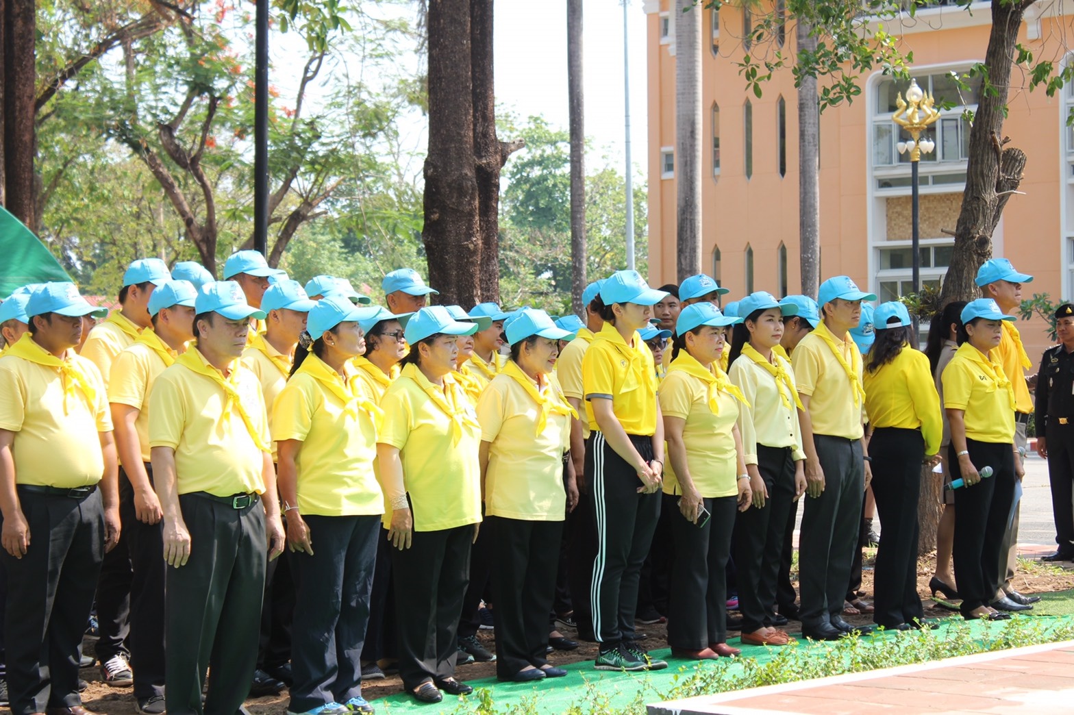 @นครพนม : พิธีปลูกต้นไม้มงคลพระราชทาน