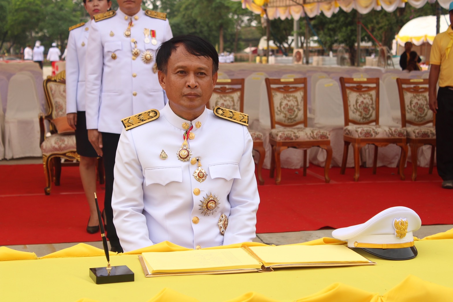 @นครพนม : พช.นครพนม ร่วมงานพิธีเปิดกรวยถวายราชสักการะหน้า พระบรมฉายาลักษณ์พระบาทสมเด็จพระเจ้าอยู่หัวเนื่องในโอกาสมหามงคลพระราชพิธีบรมราชาภิเษก พุทธศักราช 2562