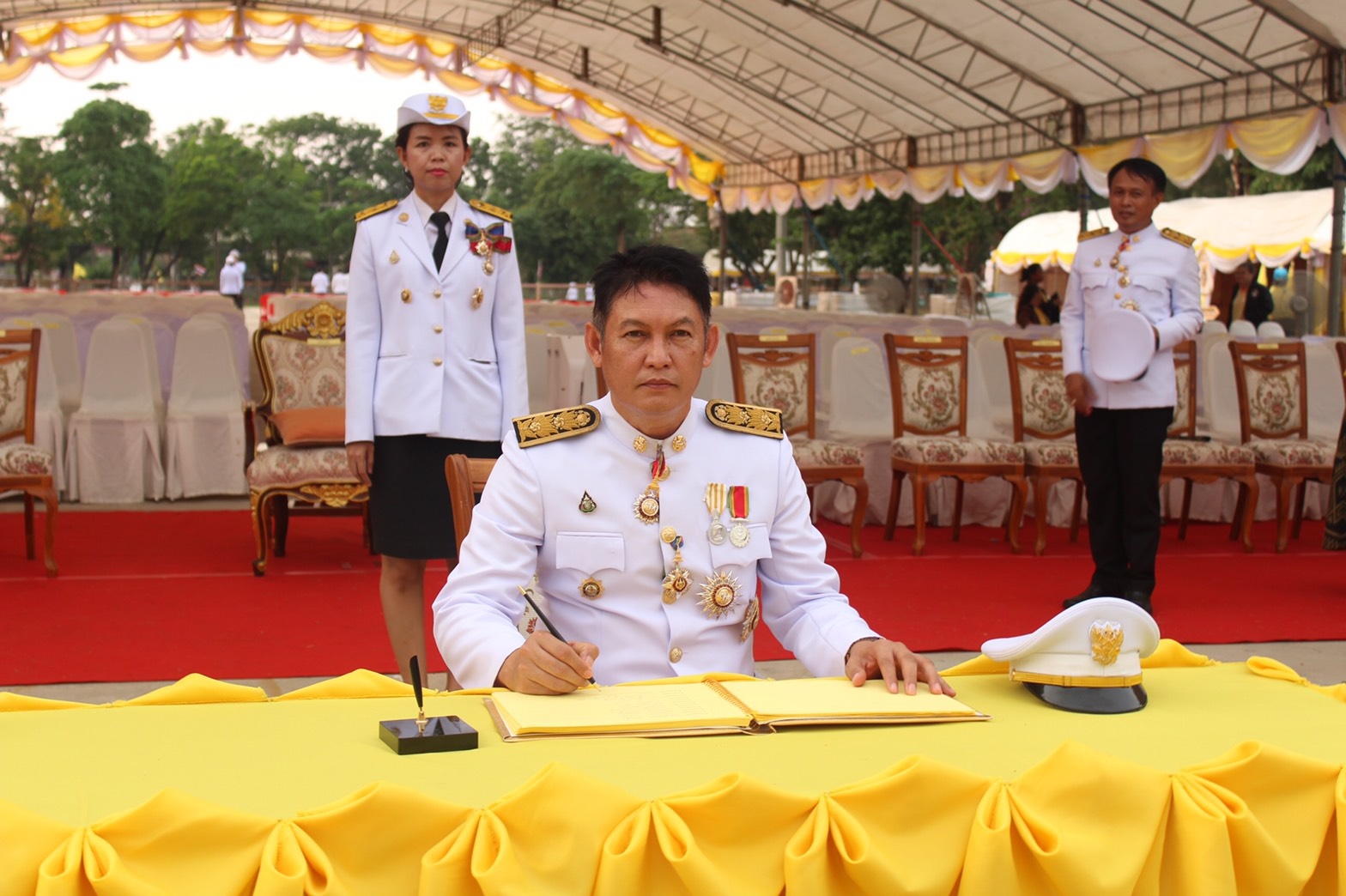@นครพนม : พช.นครพนม ร่วมงานพิธีเปิดกรวยถวายราชสักการะหน้า พระบรมฉายาลักษณ์พระบาทสมเด็จพระเจ้าอยู่หัวเนื่องในโอกาสมหามงคลพระราชพิธีบรมราชาภิเษก พุทธศักราช 2562