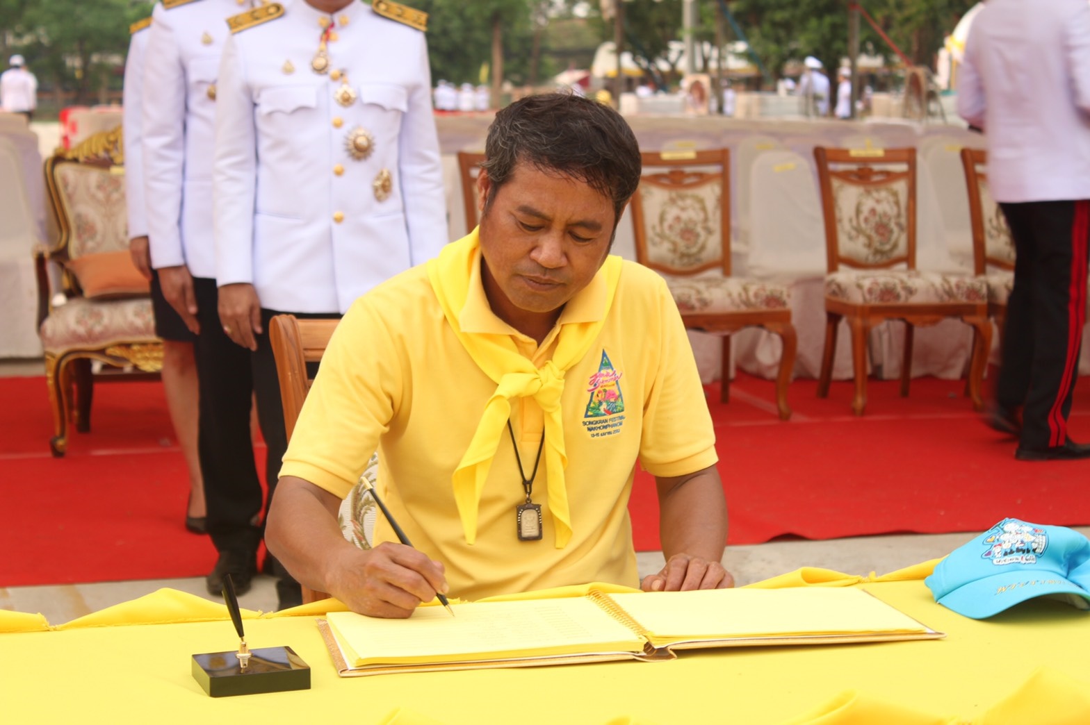 @นครพนม : พช.นครพนม ร่วมงานพิธีเปิดกรวยถวายราชสักการะหน้า พระบรมฉายาลักษณ์พระบาทสมเด็จพระเจ้าอยู่หัวเนื่องในโอกาสมหามงคลพระราชพิธีบรมราชาภิเษก พุทธศักราช 2562