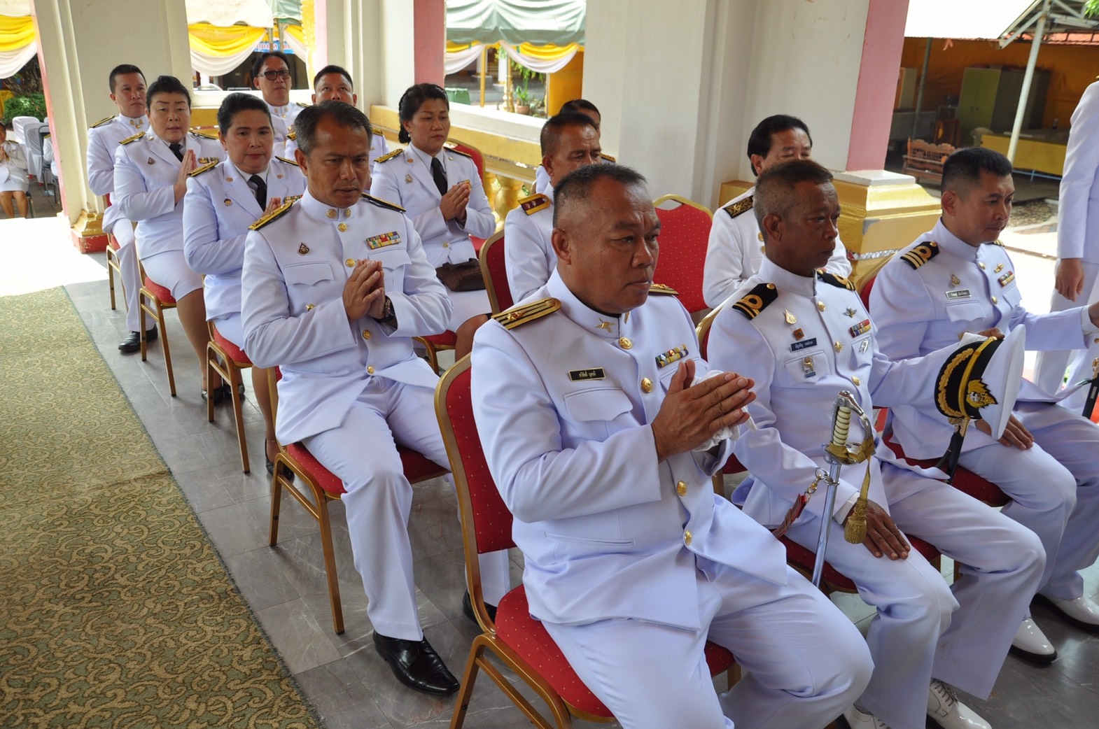 @นครพนม : พิธีถวายพัดรองและย่าม การพระราชพิธีบรมราชาภิเษก พุทธศักราช 2562 ไปถวายสักการะปูชนียสถานและถวายสังฆทาน