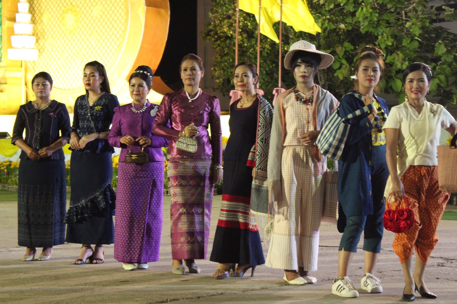 @นครพนม : จัดงานมหรสพสมโภช เนื่องในโอกาสมหามงคล พระราชพืธีบรมราชาภิเษก พุทธศักราช 2562
