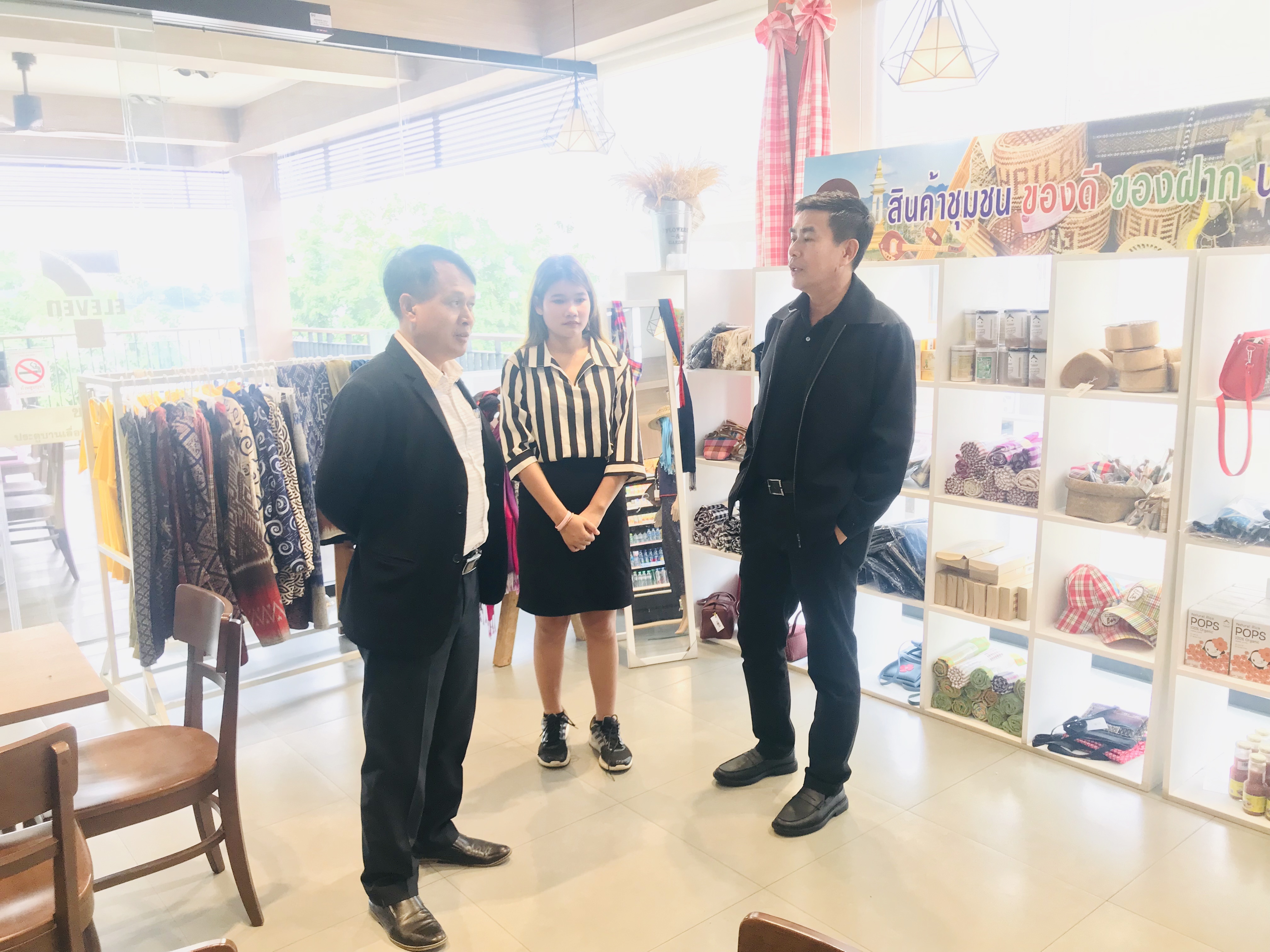 @นครพนม : นายวิฑูรย์ นวลนุกูล ผู้ตรวจราชการกรมการพัฒนาชุมชน ลงพื้นที่จังหวัดนครพนม