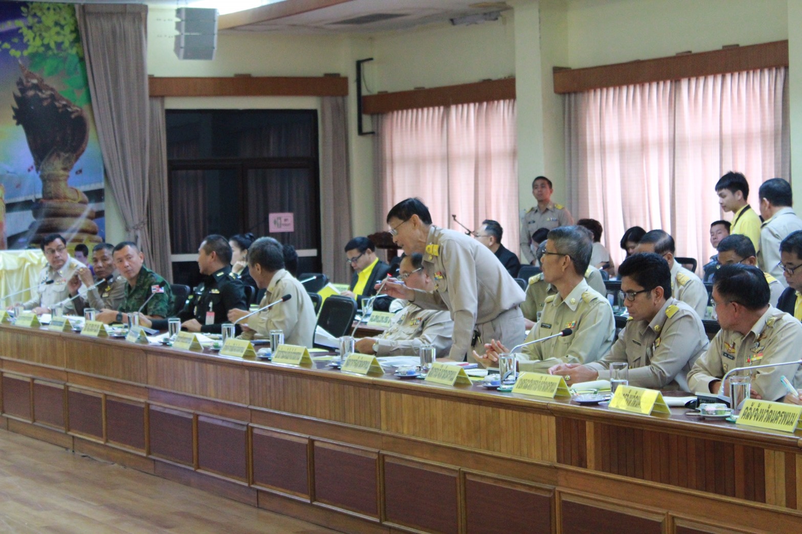 ประชุมประจำเดือน คณะกรมการจังหวัด/หัวหน้าส่วนราชการ/หัวหน้าหน่วยงาน/นายอำเภอทุกอำเภอ จังหวัดนครนพม ครั้งที่ 6/2562