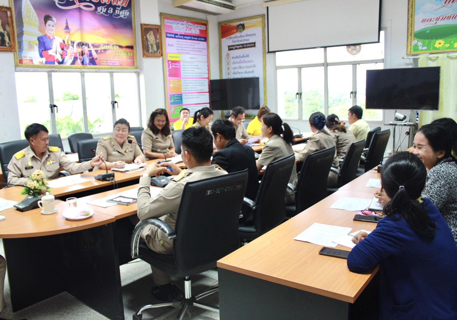 สำนักงานพัฒนาชุมชนจังหวัดนครพนม ประชุมทบทวนการดำเนินงานพัฒนาชุมชน 2562