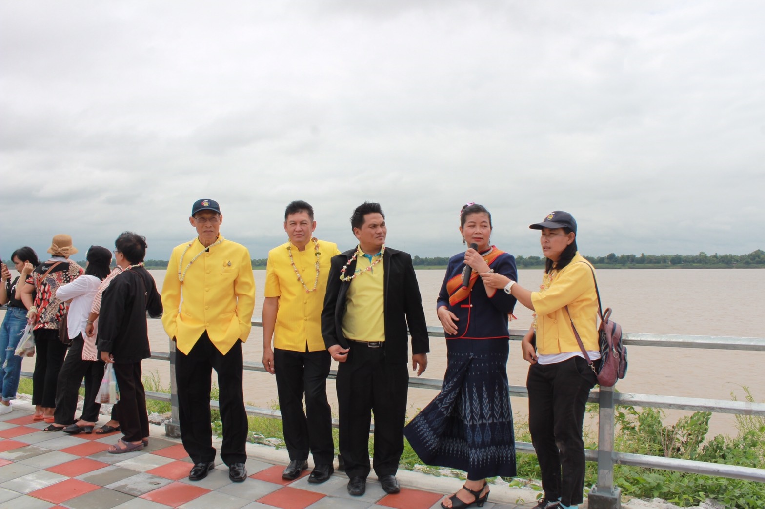 กิจกรรมเยี่ยมชมโปรแกรมการท่องเที่ยว หมู่บ้าน OTOP เพื่อการท่องเที่ยว