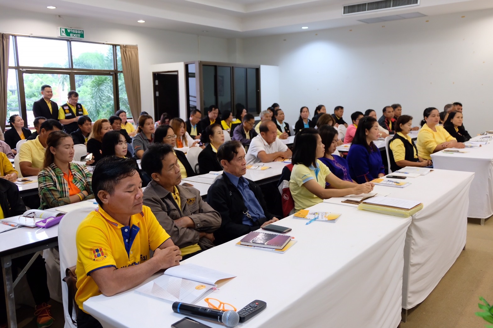 คลินิคสร้างสุขกองทุนชุมชน (Move for Fund Team)