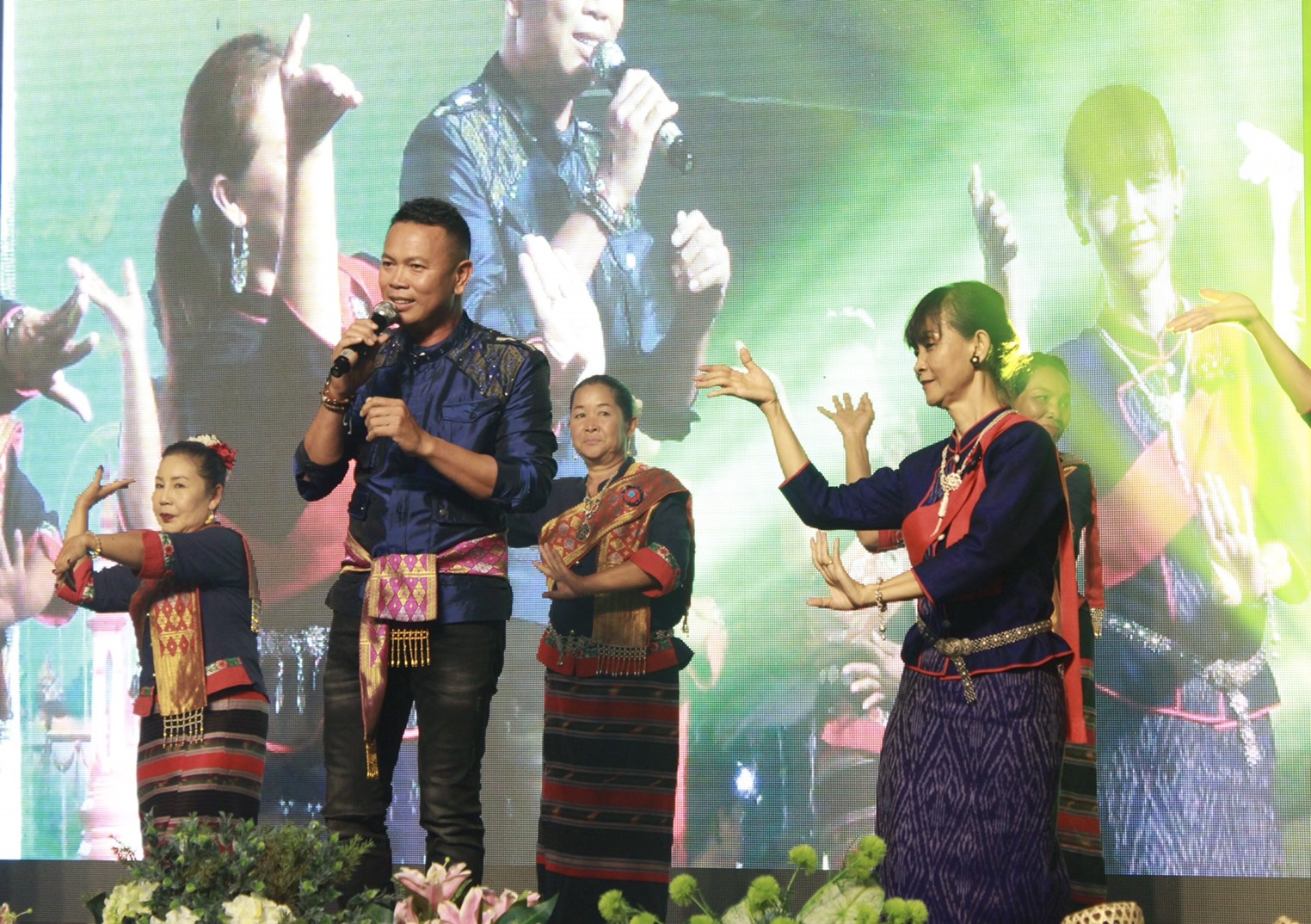 กิจกรรม “เที่ยวสนุกสุขโดนใจ ไปแล้วจะรัก OTOP Village @นครพนม”