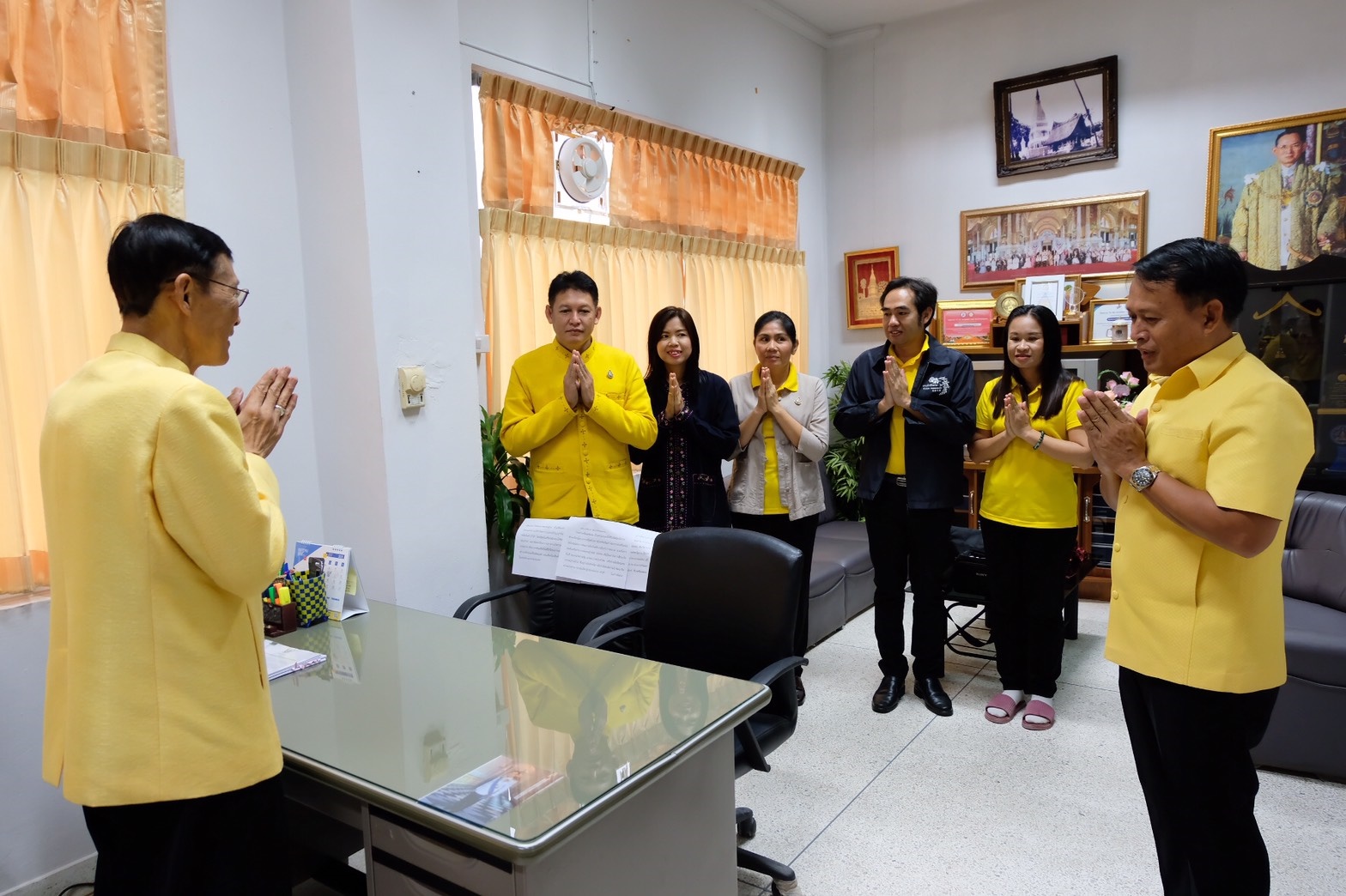 ด้วยรักและผูกพัน ครอบครัวพช.นครพนม ร่วมอวยพรวันคล้ายวันเกิดท่านพัฒนาการจังหวัดนครพนม