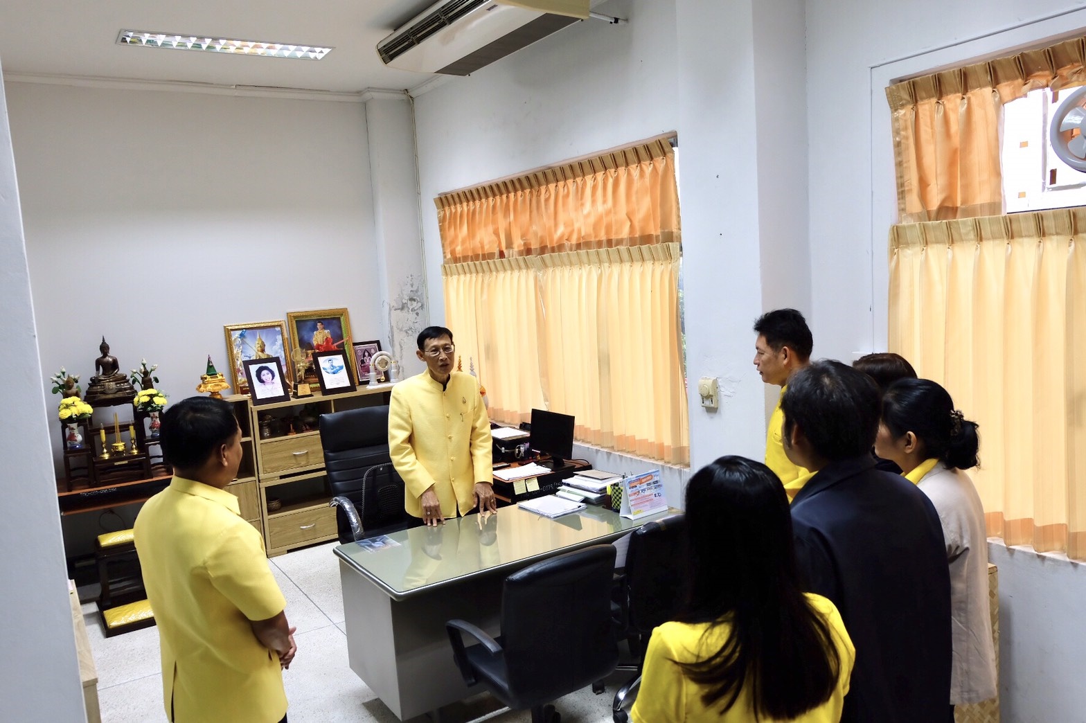ด้วยรักและผูกพัน ครอบครัวพช.นครพนม ร่วมอวยพรวันคล้ายวันเกิดท่านพัฒนาการจังหวัดนครพนม
