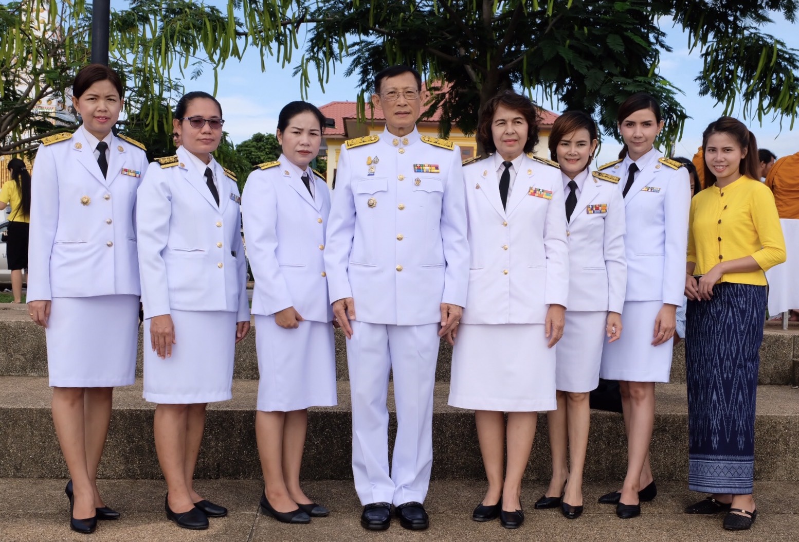 พิธีทำบุญตักบาตรถวายเป็นพระราชกุศล