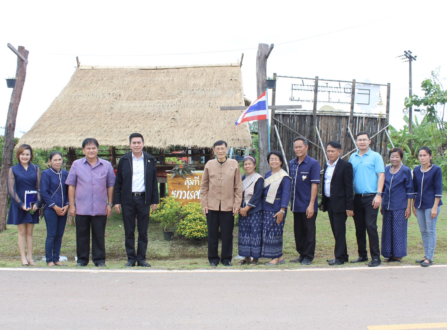 นครพนม:เมืองแห่งความสุข 15 ส.ค.2562  ผู้ตรวจราชการกรมการพัฒนาชุมชน ติดตามการดำเนินงานชุมชนท่องเที่ยว OTOP นวัตวิถี