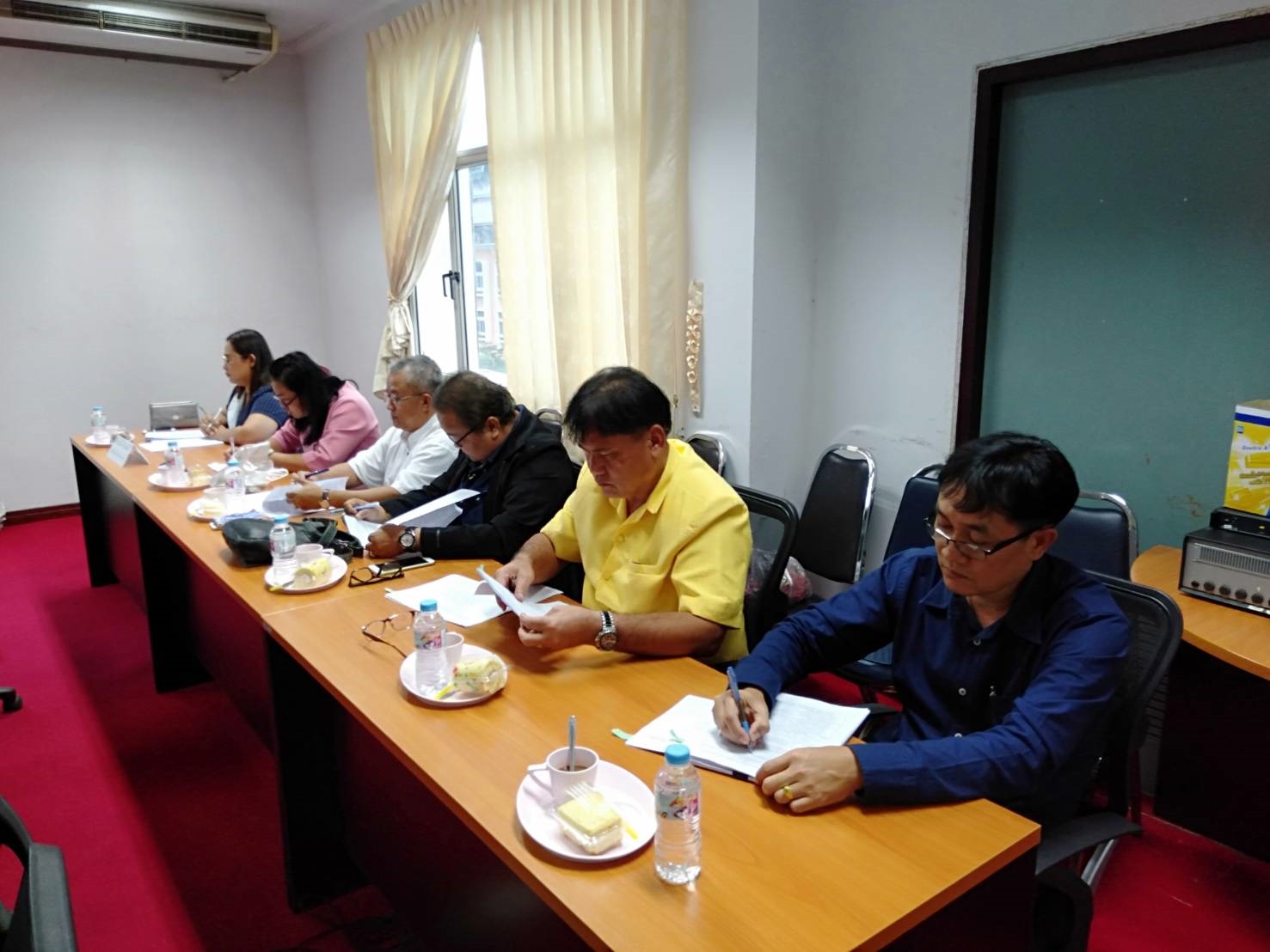 ประชุมคณะกรรมการประสานและขับเคลื่อนนโยบายพลังประชารัฐ จังหวัดนครพนม