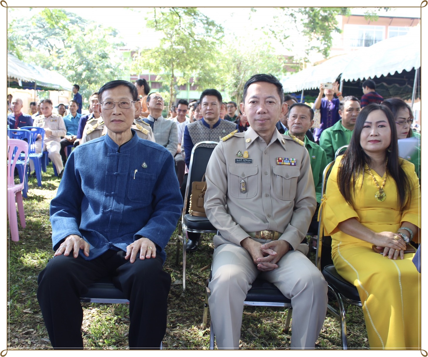 สำนักงานพัฒนาชุมชนจังหวัดนครพนม ร่วมมอบสิ่งของในงาน “รวมน้ำใจให้กาชาดนครพนม” ประจำปี 2562