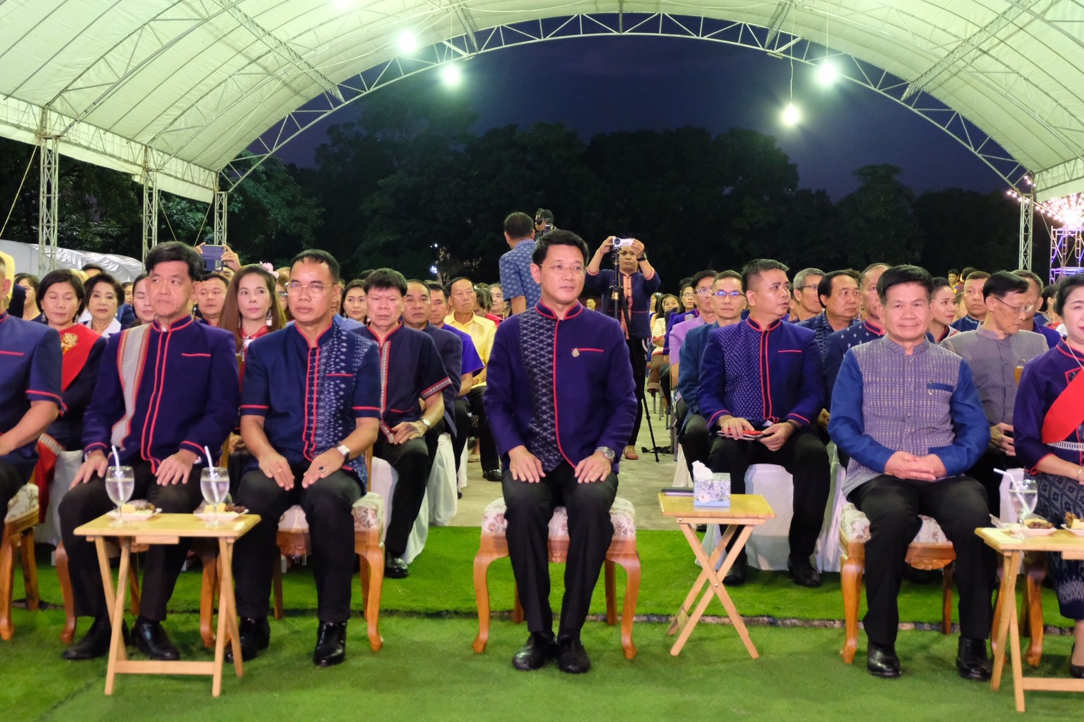 เปิดงานประเพณีไหลเรือไฟและงานกาชาดจังหวัดนครพนม ประจำปี 2562