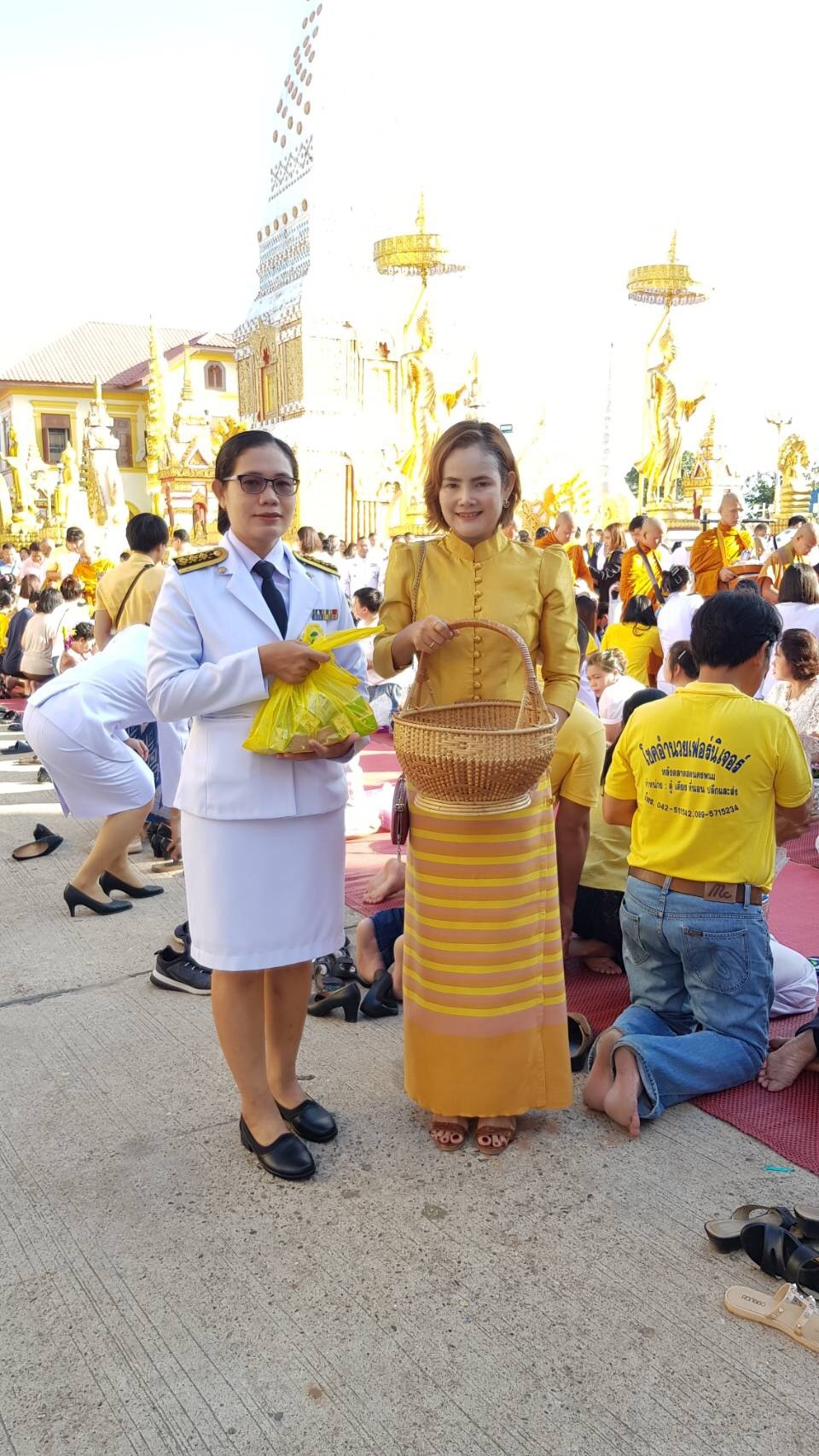 พิธีทำบุญตักบาตร เนื่องในวันคล้ายวันเสด็จสวรรคต พระบาทสมเด็จพระบรมชนกาธิเบศรฯ
