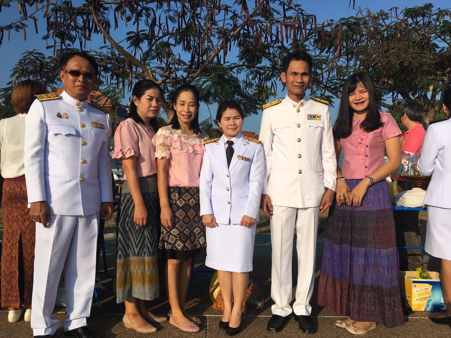 พิธีทำบุญตักบาตรเนื่องในวันคล้ายวันสวรรคตพระบาทสมเด็จพระจุลจอมเกล้าเจ้าอยู่หัว